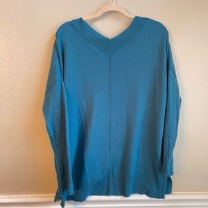 Worthington V neck light weight Teal sweater  size XL